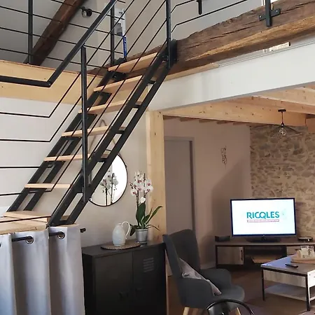 בית נופש La Grange Du Pradel *