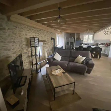 La Grange Du Pradel בית נופש *