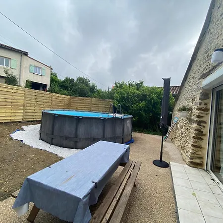 La Grange Du Pradel בית נופש