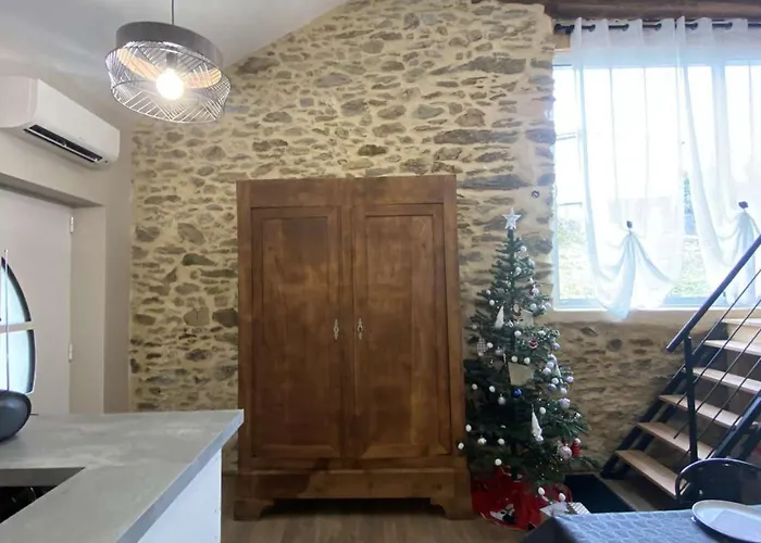 La Grange Du Pradel Hébergement de vacances *