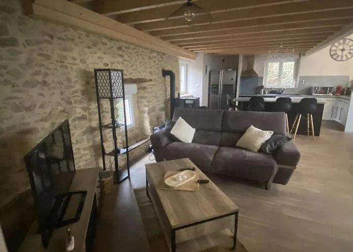 La Grange Du Pradel Hébergement de vacances *