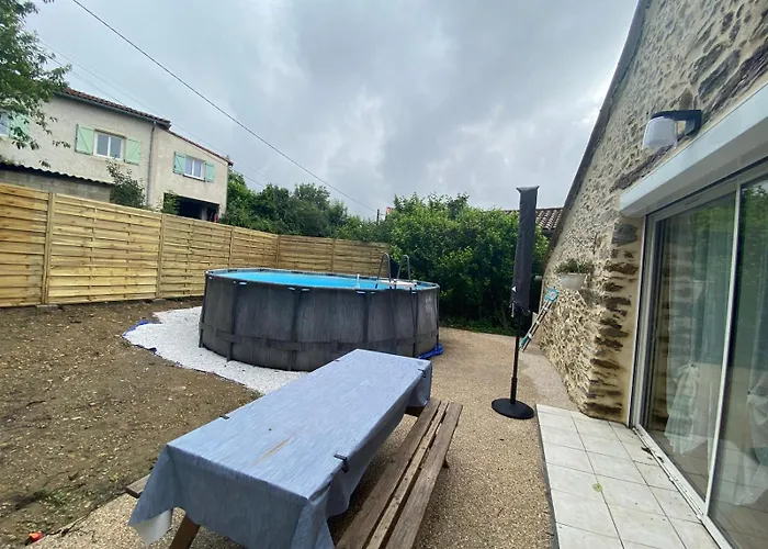 La Grange Du Pradel Hébergement de vacances